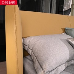 千匠一品 意式风格 接触面头层半磨砂真皮+实木框架+高回弹海绵 高档时尚床 C-031-X