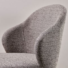 千匠一品 现代极简优质绒布+高密度海绵+铁砂脚椅子217-M