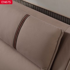 千匠一品现代风格甄选优质科技布+优质实木框架+高密度海绵+实木床脚1.51.8米床EN675-B