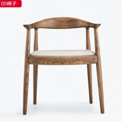 千匠一品北欧风格白蜡实木架+仿真超纤皮05椅子-C