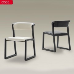 千匠一品现代风格优质白蜡木脚+弯板+PU皮餐椅-C005-J