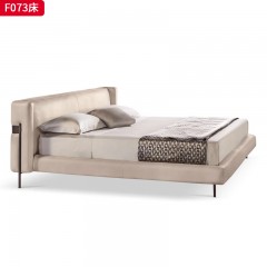 【精品】千匠一品 轻奢意式风格 接触面真皮+松木框架+高密度海绵+松木排骨架+五金配件+五金脚 简约大气1.8米床F073-L