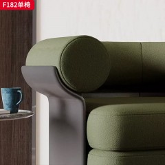 千匠一品 现代风格 羊羔毛+高密度海绵+皮革+碳素钢+松木框架+多层实木板 时尚大气单椅F182-L
