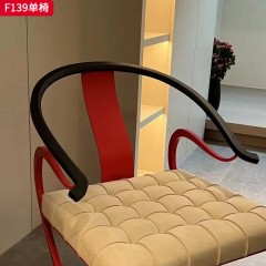 千匠一品 现代风格 磨砂皮+高密度海绵+胡桃木+不锈钢框架 时尚大气单椅F139-L
