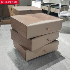 千匠一品 现代风格 E1级环保板+马鞍皮+回弹导轨+实木抽屉+哑光烤漆 时尚大气床头柜G314-L