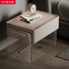 千匠一品 现代风格 E1级环保板+亚克力+实木抽屉+回弹导轨+哑光烤漆+感应灯+无线充 时尚大气床头柜H91-L