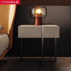 千匠一品 意式风格 马鞍皮+E1级环保板+回弹导轨+不锈钢底架 时尚大气床头柜ST059-L