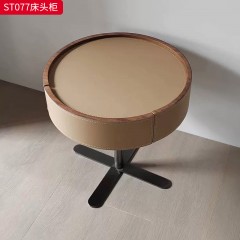 千匠一品 意式风格 E1级环保弯板+马鞍皮工艺+碳素钢底座 时尚大气床头柜ST077-L