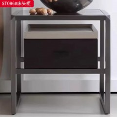 千匠一品 意式风格 E1级环保板+钢化玻璃+哑光烤漆+实木抽屉+不锈钢脚架 时尚大气床头柜ST086-L