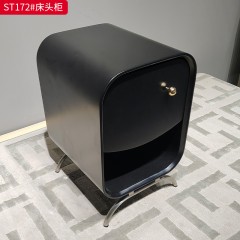 千匠一品 意式风格 E1级环保板+哑光烤漆+实木抽屉+缓冲导轨+不锈钢底座 时尚极简床头柜ST172-J