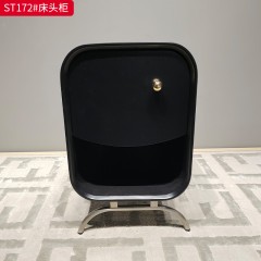 千匠一品 意式风格 E1级环保板+哑光烤漆+实木抽屉+缓冲导轨+不锈钢底座 时尚极简床头柜ST172-J