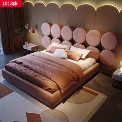 ●千匠一品 意式风格 高密度丝光绒布面料+东亚高弹海绵填充+俄罗斯落叶松内架+俄罗斯松木排骨条 时尚优雅床1018-L