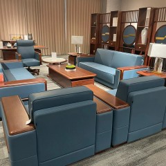 ●千匠一品 办公风格 景泰蓝色牛皮+黄铜装饰件+实木扶手脚架 时尚大气沙发GT-KRSF31  GT-KRSF33-J