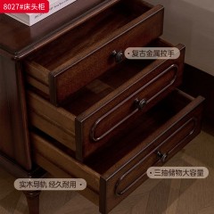 ●千匠一品 美式风格 主材桃花芯木+辅材：进口橡胶木+环保水性漆+榫卯结构+五金件 时尚古典床头柜8027-J