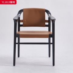 千匠一品 意式极简风格 马鞍皮+白蜡木框架 时尚优雅餐椅YL1013-L