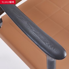 千匠一品 意式极简风格 马鞍皮+白蜡木框架 时尚优雅餐椅YL1013-L