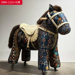 千匠一品 意式风格 定型棉+布艺面料 时尚大气小马凳DMN-110-J