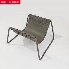 千匠一品 意式风格 马鞍超纤皮+不锈钢架 时尚大气书报架DMN-112-J