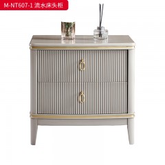 【精品】千匠一品 美式轻奢风格 主材桃花芯木+辅材进口橡胶木 时尚大气流水床头柜M-NT607-1-J