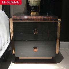 △【精品】千匠一品 意式轻奢多层实木板+进口榉木框架+五金不锈钢+钢琴烤漆床头柜-M-03-G