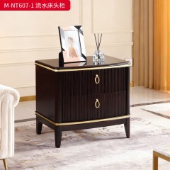 【精品】千匠一品 美式轻奢风格 主材桃花芯木+辅材进口橡胶木 时尚大气流水床头柜M-NT607-1-J